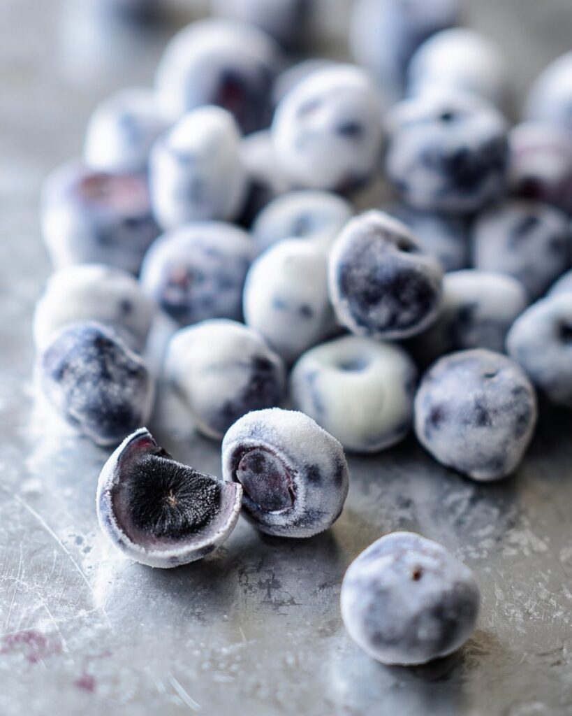 Frozen Yogurt-Dipped Blueberry Bites Recipe